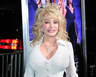 Dolly Parton criticized for looking “cheap” and “ugly” – but she’s hit back